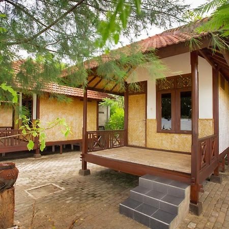 Nirvana Gili Sudak Luaran gambar