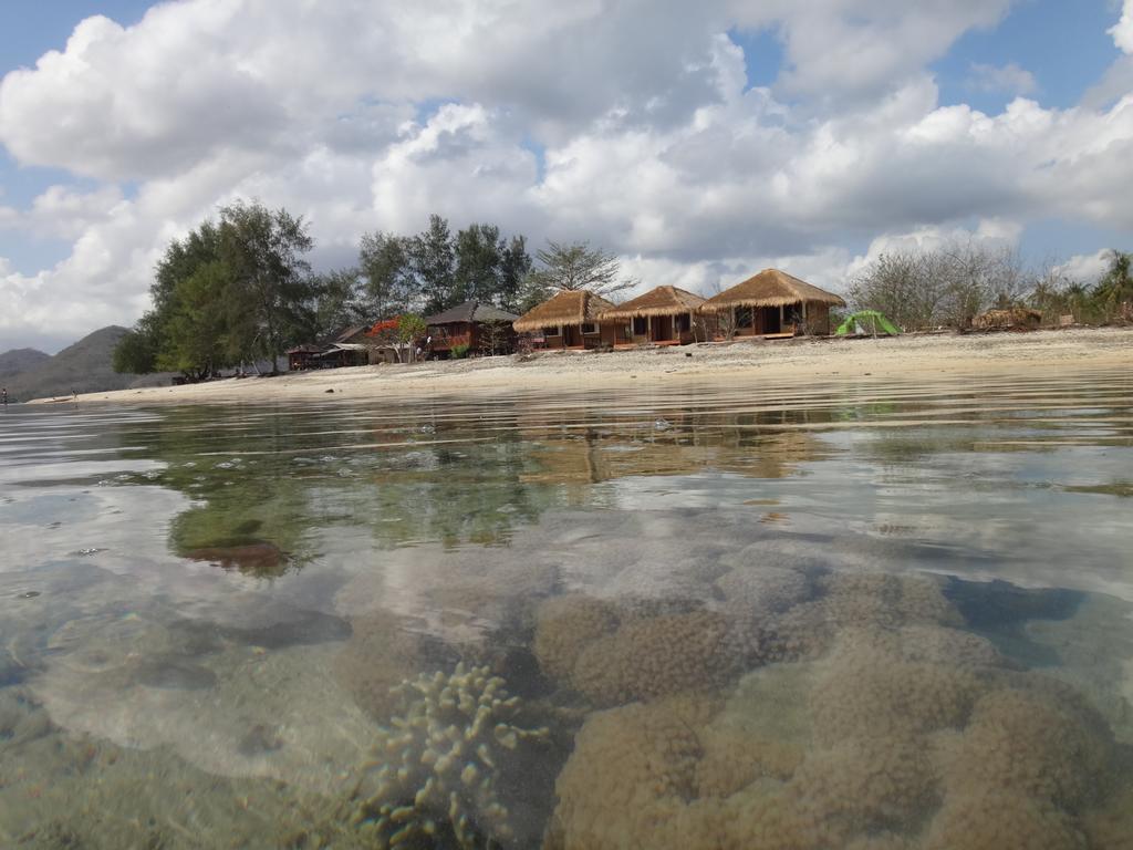 Nirvana Gili Sudak Luaran gambar