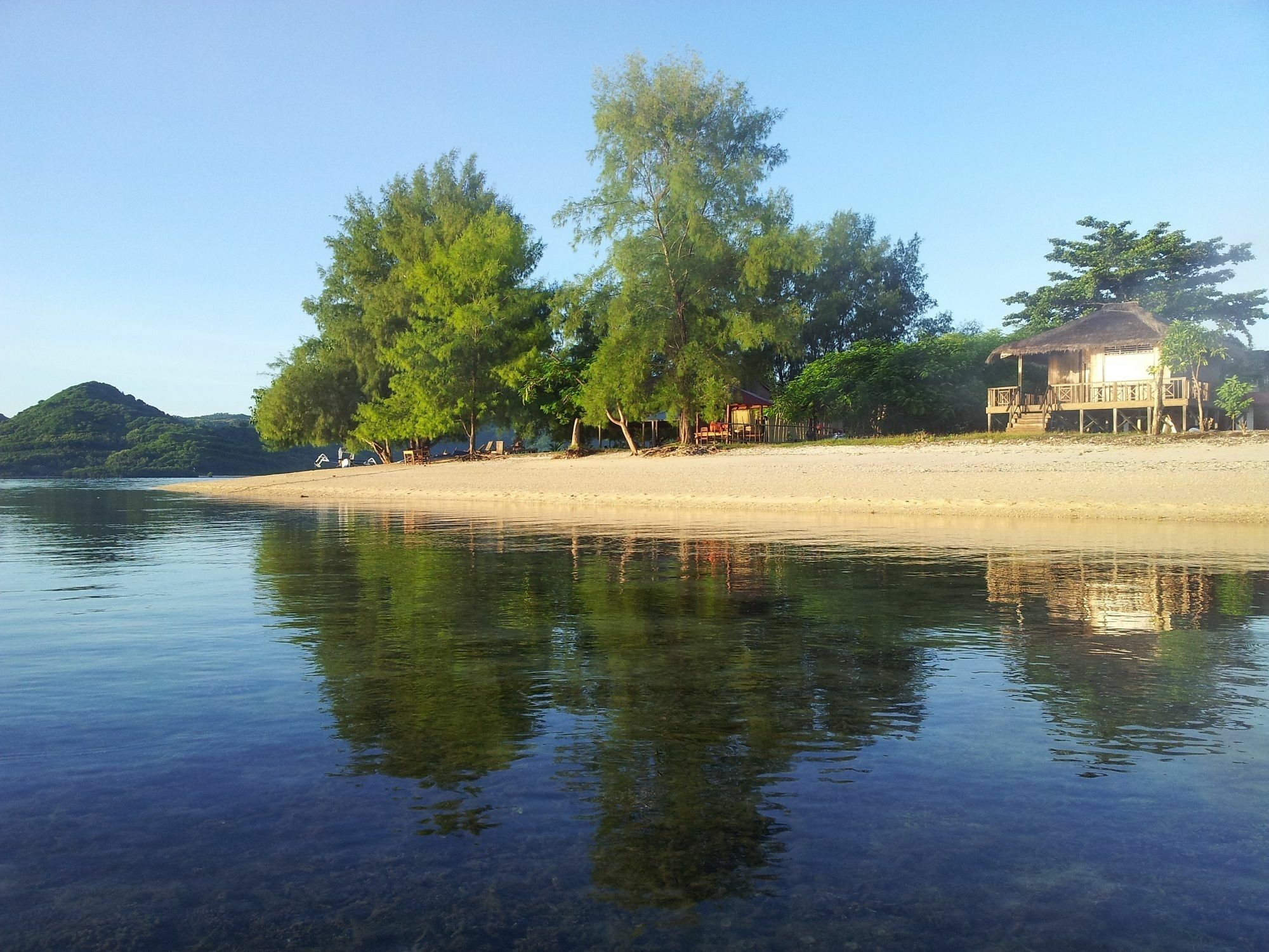Nirvana Gili Sudak Luaran gambar
