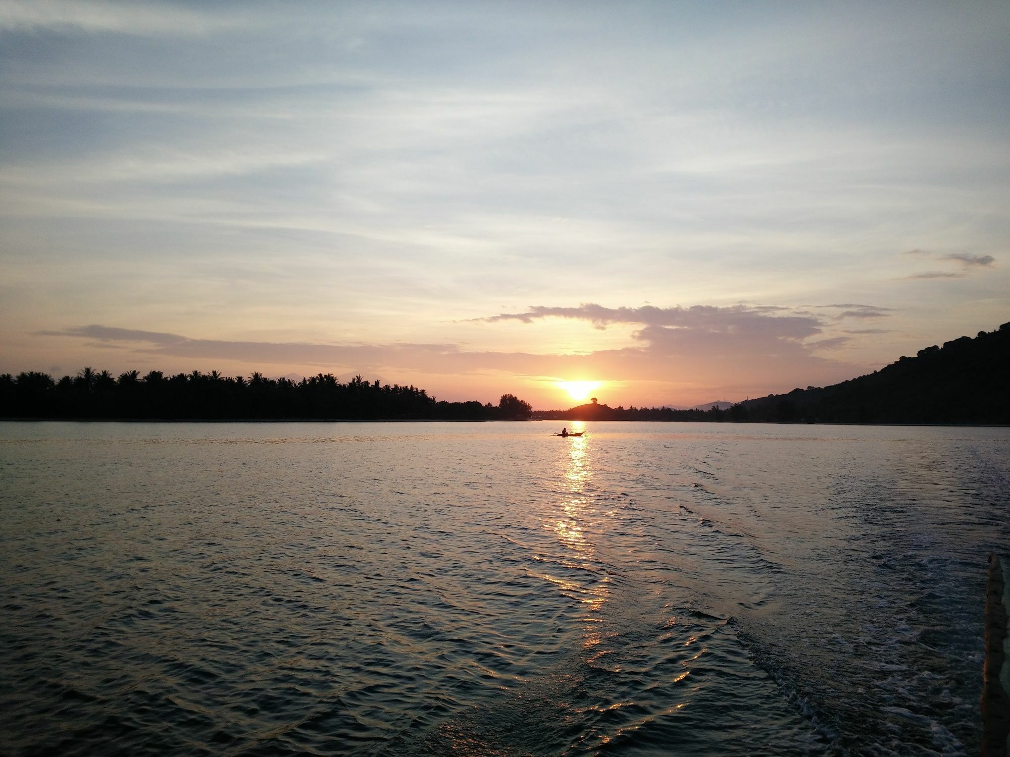 Nirvana Gili Sudak Luaran gambar