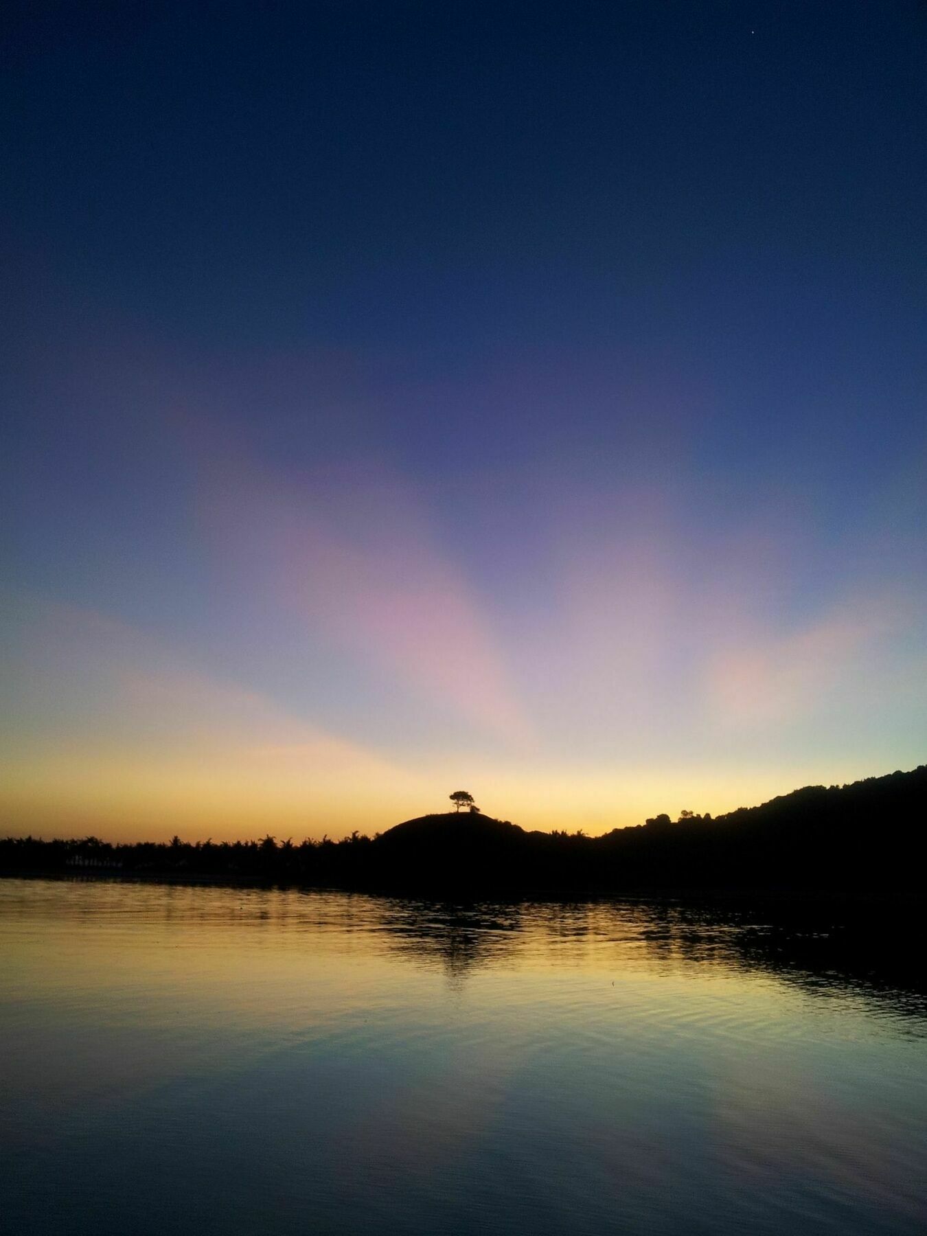 Nirvana Gili Sudak Luaran gambar
